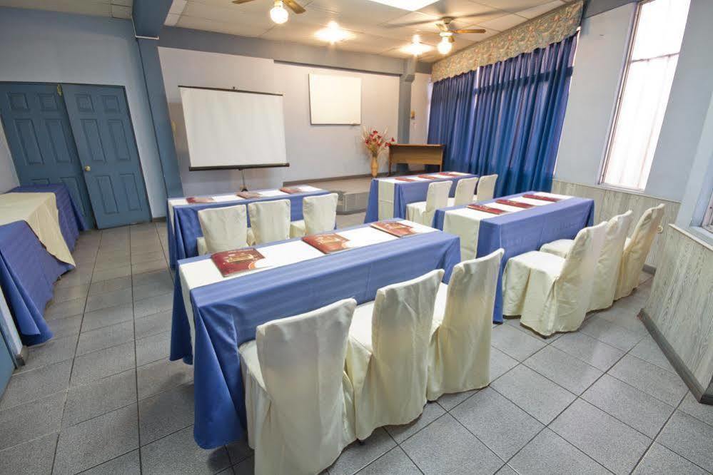 Hotel Intillanka Икике Экстерьер фото